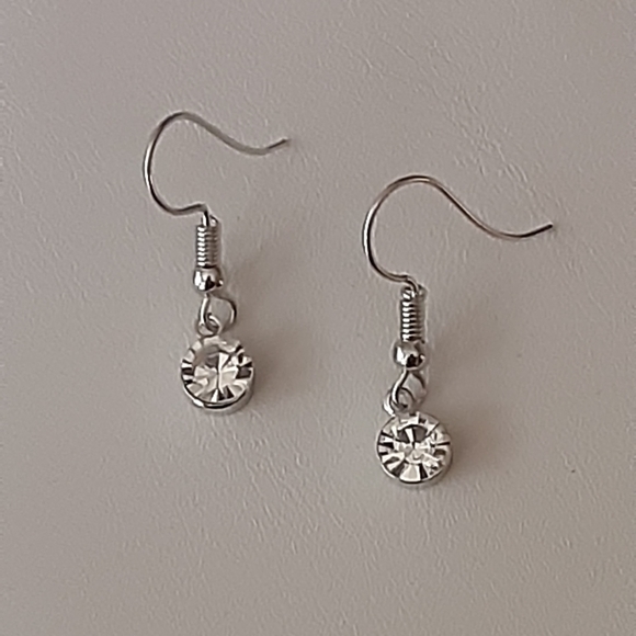 Beautiful Necklace Earring And Bracelet Set - Picture 2 of 4